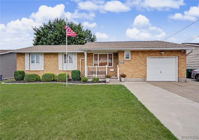 Photo 1 of Sale Pending at 1658 Caravelle Dr, Niagara Falls, NY 14304 | MLS# B1706996 | Listing updated on 2026-09-04