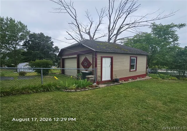 Photo 4 of Sale Pending at 14 Monroe St, Silver Creek, NY 14136 | MLS# B1707823 | Listing updated on 2026-08-21