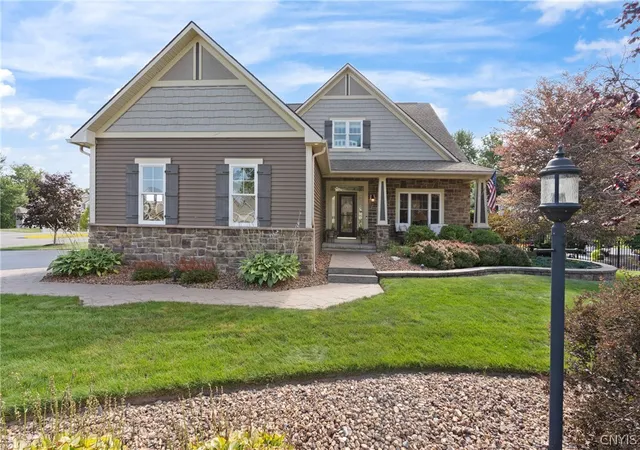 Photo 1 of Sale Pending at 3276 Twilight Ct, Baldwinsville, NY 13027 | MLS# S1706179 | Listing updated on 2026-09-14