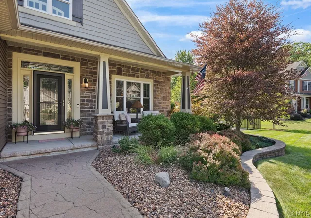 Photo 2 of Sale Pending at 3276 Twilight Ct, Baldwinsville, NY 13027 | MLS# S1706179 | Listing updated on 2026-09-14