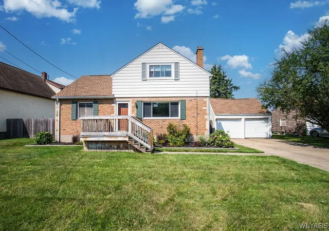 Photo 1 of Sale Pending at 222 S Ogden St, Buffalo, NY 14206 | MLS# B1707154 | Listing updated on 2026-09-14