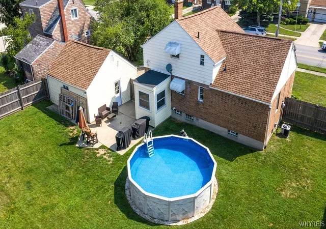 Photo 4 of Sale Pending at 222 S Ogden St, Buffalo, NY 14206 | MLS# B1707154 | Listing updated on 2026-09-14