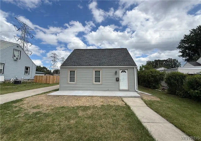 Photo 3 of Sale Pending at 15 Heather Rd, Buffalo, NY 14225 | MLS# B1707616 | Listing updated on 2026-09-09