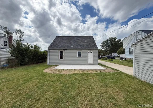 Photo 4 of Sale Pending at 15 Heather Rd, Buffalo, NY 14225 | MLS# B1707616 | Listing updated on 2026-09-09