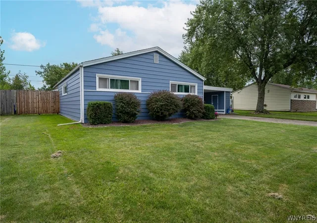 Photo 3 of Sale Pending at 21 Beverly Dr, Depew, NY 14043 | MLS# B1707659 | Listing updated on 2026-08-28