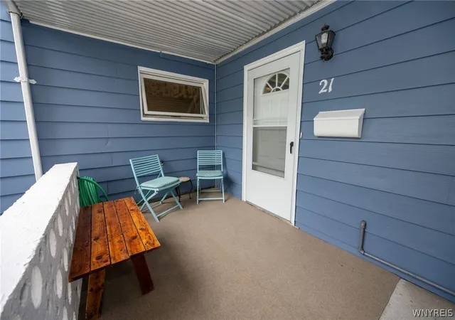 Photo 3 of Sale Pending at 21 Beverly Dr, Depew, NY 14043 | MLS# B1707659 | Listing updated on 2026-08-28