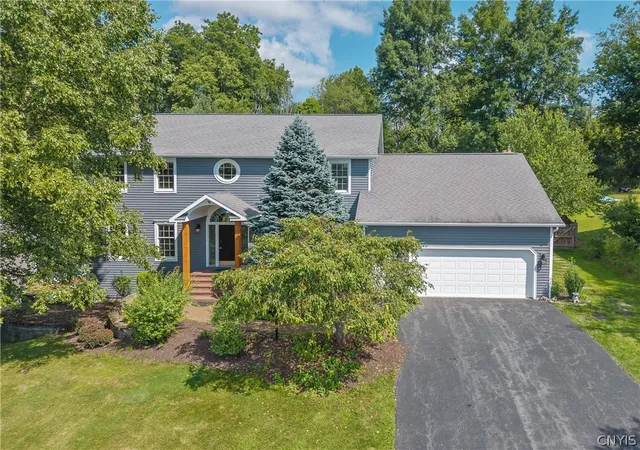 Photo 1 of Single family home for sale at 7815 Rolling Ridge Dr, Manlius, NY 13104 | MLS# S1705963 | Listing updated on 2026-09-05