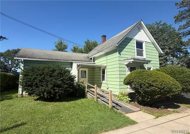 Photo 2 of Single family home for sale at 283 Wilcox St, Wilson, NY 14172 | MLS# B1707635 | Listing updated on 2026-09-03