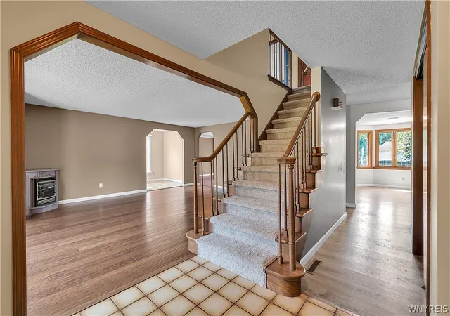Photo 3 of Sale Pending at 135 Plantation Ct, East Amherst, NY 14051 | MLS# B1707857 | Listing updated on 2026-08-26