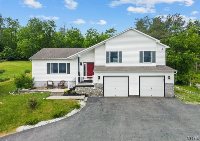 Photo 2 of Sale Pending at 4615 Broad Rd, Syracuse, NY 13215 | MLS# S1707564 | Listing updated on 2026-09-05