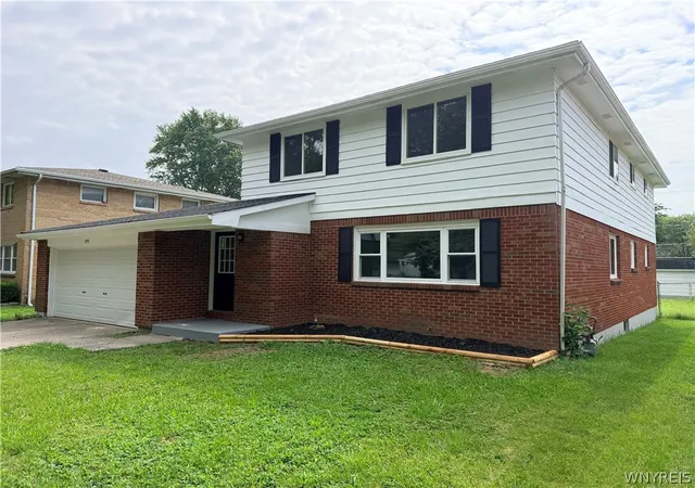 Photo 3 of Sale Pending at 199 Tonawanda Crk Rd, Buffalo, NY 14228 | MLS# B1707864 | Listing updated on 2026-09-14