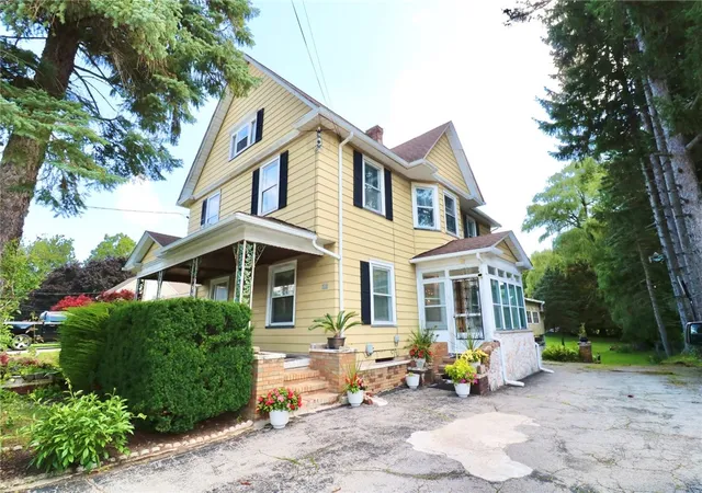 Photo 3 of Sale Pending at 708 Helendale Rd, Rochester, NY 14609 | MLS# R1706679 | Listing updated on 2026-09-08