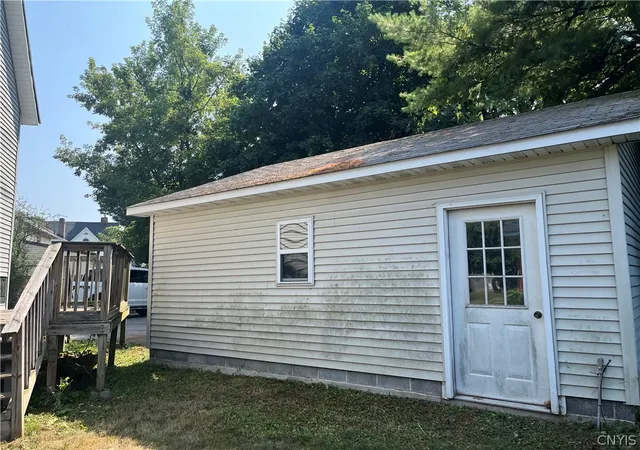 Photo 3 of Single family home for sale at 118 Francis St, Watertown, NY 13601 | MLS# S1707920 | Listing updated on 2026-08-18