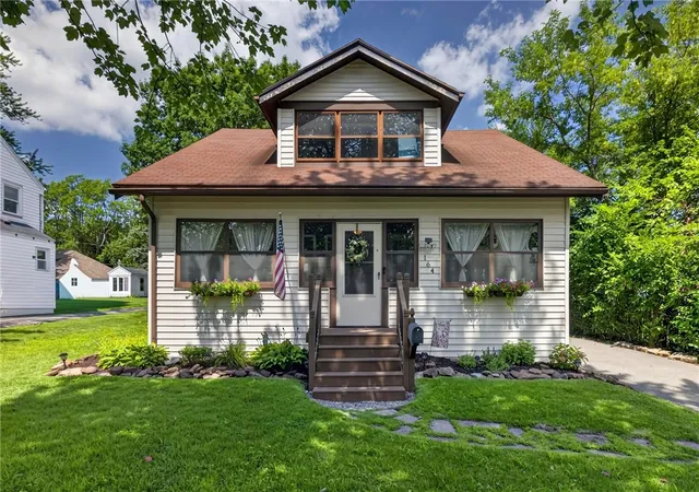 Photo 1 of Sale Pending at 164 Vinton Rd, Rochester, NY 14622 | MLS# R1707822 | Listing updated on 2026-08-26