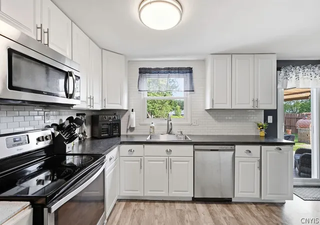 Photo 3 of Sale Pending at 8420 Falcon Dr, Liverpool, NY 13090 | MLS# S1707356 | Listing updated on 2026-08-23