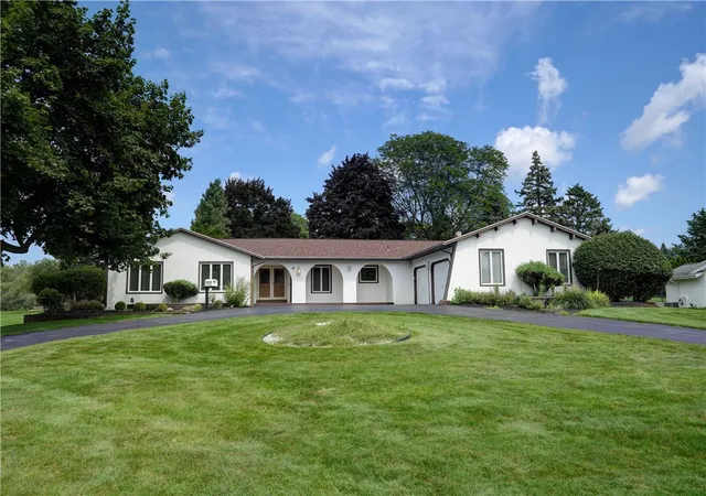 Photo 1 of Sale Pending at 4 Pin Hook Ln, Pittsford, NY 14534 | MLS# R1705895 | Listing updated on 2026-08-26