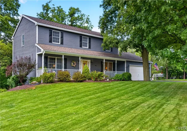 Photo 2 of Sale Pending at 7891 E Ridge Pointe Dr, Fayetteville, NY 13066 | MLS# S1706742 | Listing updated on 2026-08-26