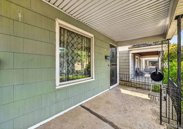 Listing Photo 4 - Condo for sale in building located at 25 Hoyt St, Buffalo, NY 14213