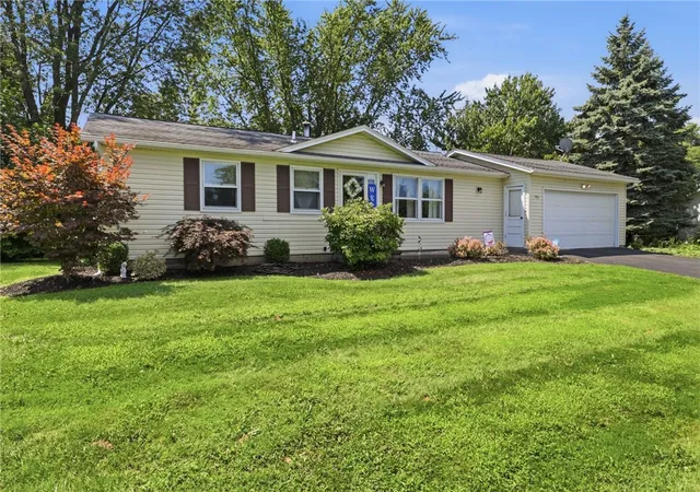 Photo 2 of Sale Pending at 108 Long Wood Dr, Rochester, NY 14612 | MLS# R1707337 | Listing updated on 2026-09-01