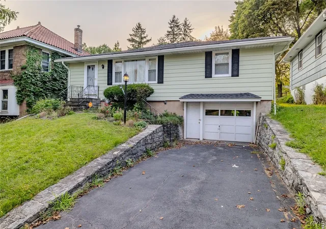 Single family home for sale at 306 Carlton Dr, De Witt, NY 13214 | MLS# S1706739
