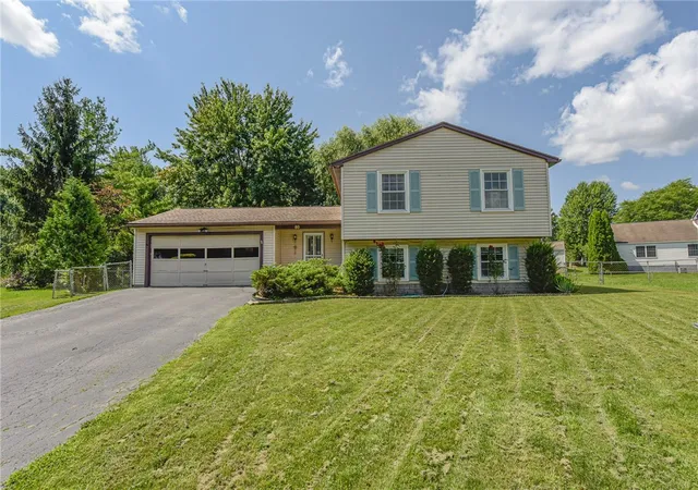 Photo 1 of Sale Pending at 80 Shadow Ln, Rochester, NY 14606 | MLS# R1707583 | Listing updated on 2026-08-30