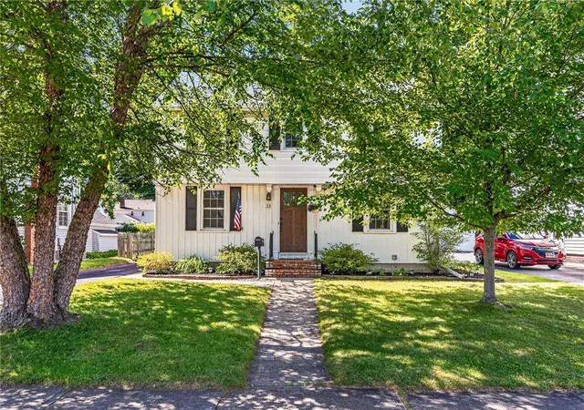Photo 2 of Sale Pending at 33 Coolidge Rd, Rochester, NY 14622 | MLS# R1705839 | Listing updated on 2026-08-28