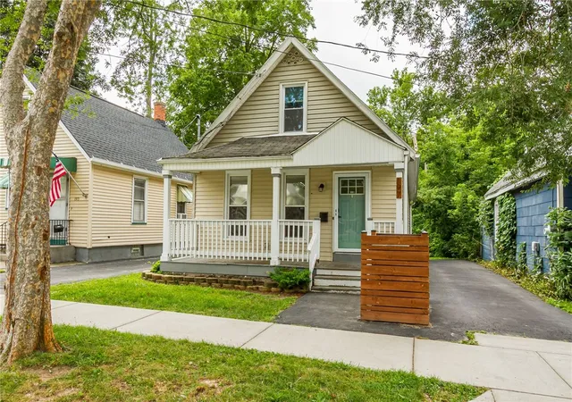 Photo 1 of Sale Pending at 197 Cottage St, Rochester, NY 14608 | MLS# R1674382 | Listing updated on 2026-09-14