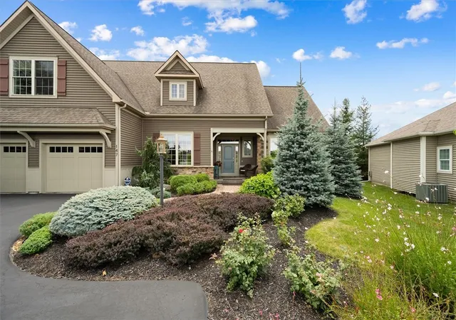 Photo 2 of Sale Pending at 147 Gadwall Ln, Manlius, NY 13104 | MLS# R1704729 | Listing updated on 2026-09-02