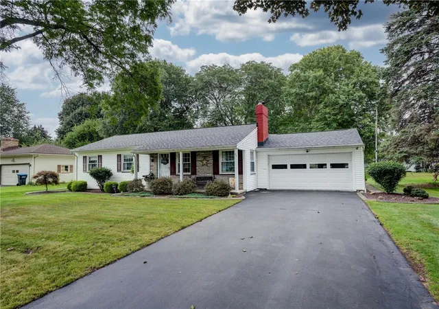 Photo 1 of Sale Pending at 37 Westhaven Dr, Rochester, NY 14624 | MLS# R1707598 | Listing updated on 2026-08-27