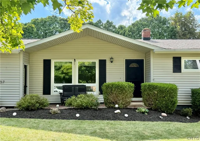 Photo 3 of Sale Pending at 107 Sylvan Way, Camillus, NY 13031 | MLS# S1704866 | Listing updated on 2026-08-25