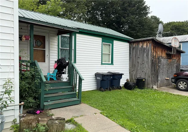Photo 4 of Multi family home for sale at 31 Cortland St, Norwich, NY 13815 | MLS# R1707908 | Listing updated on 2026-09-10