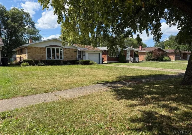 Photo 2 of Sale Pending at 2638 Parker Blvd, Tonawanda, NY 14150 | MLS# B1707725 | Listing updated on 2026-08-26