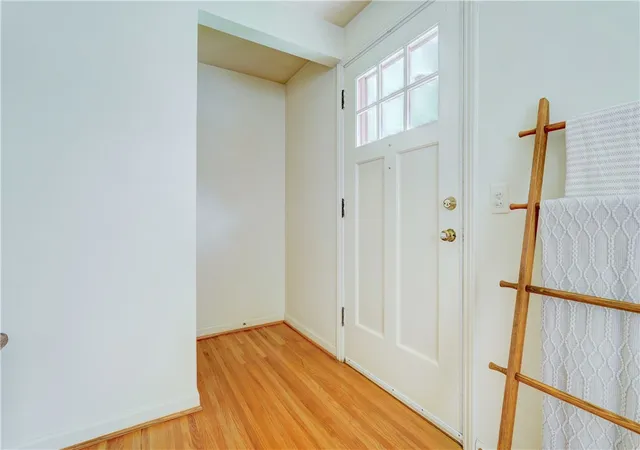 Photo 2 of Sale Pending at 517 W Filbert St, East Rochester, NY 14445 | MLS# R1707638 | Listing updated on 2026-08-26