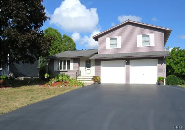 Photo 1 of Single family home for sale at 7376 Farmstead Rd, Liverpool, NY 13088 | MLS# S1707813 | Listing updated on 2026-09-14