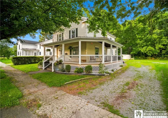 Single family home for sale at 32 Franklin St, Westfield, NY 14787 | MLS# R1707497