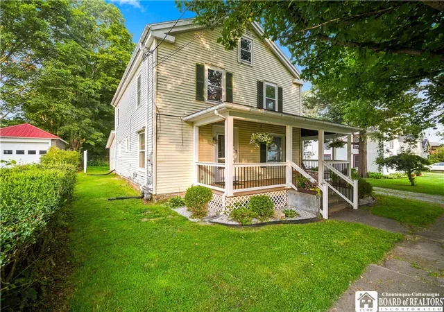 Photo 3 of Single family home for sale at 32 Franklin St, Westfield, NY 14787 | MLS# R1707497 | Listing updated on 2026-09-13