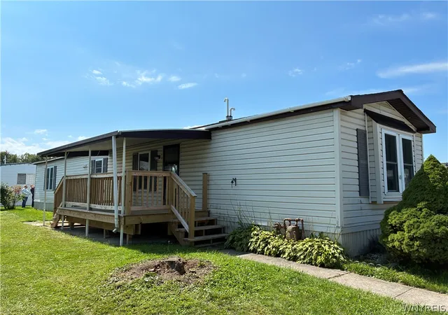 Photo 1 of Sale Pending at 6035 S Willowbend Transit Rd #43, Lockport Town, NY 14094 | MLS# B1706731 | Listing updated on 2026-09-04