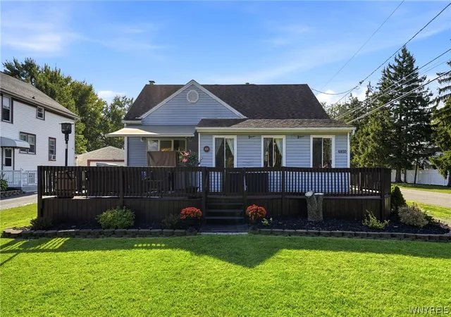 Photo 1 of Sale Pending at 4810 Bay View Rd, Hamburg, NY 14075 | MLS# B1707703 | Listing updated on 2026-09-03