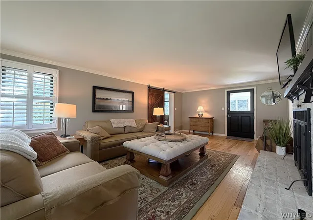 Photo 2 of Sale Pending at 4262 Susan Dr, Buffalo, NY 14221 | MLS# B1707869 | Listing updated on 2026-08-31