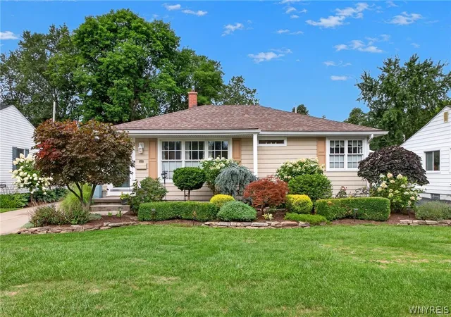 Photo 1 of Sale Pending at 36 Lorfield Dr, Buffalo, NY 14226 | MLS# B1708026 | Listing updated on 2026-08-26