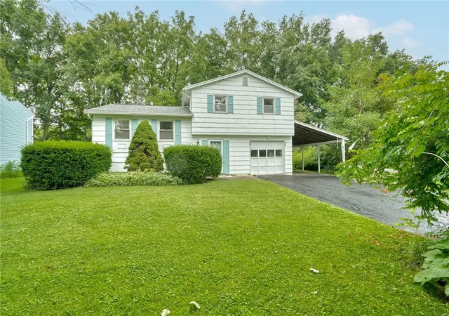 Photo 1 of Sale Pending at 60 Willhurst Dr, Rochester, NY 14606 | MLS# R1707238 | Listing updated on 2026-09-07