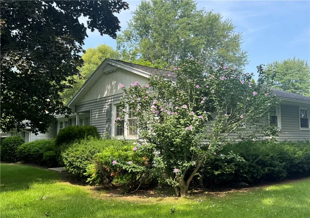 Photo 1 of Single family home for sale at 27 Horatio Ln, Rochester, NY 14624 | MLS# R1708071 | Listing updated on 2026-09-01