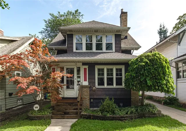 Photo 2 of Sale Pending at 35 Montrose Ave, Buffalo, NY 14214 | MLS# B1707925 | Listing updated on 2026-09-16