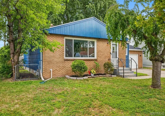 Photo 1 of Single family home for sale at 39 Lemoine Ave, Buffalo, NY 14227 | MLS# B1707529 | Listing updated on 2026-08-19