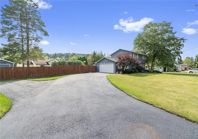 Photo 2 of Sale Pending at 206 Merriwether Dr, Syracuse, NY 13219 | MLS# S1707000 | Listing updated on 2026-09-13
