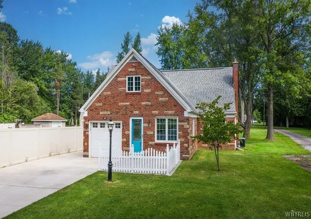 Photo 1 of Sale Pending at 350 Tonawanda Crk Rd, Buffalo, NY 14228 | MLS# B1706272 | Listing updated on 2026-08-29