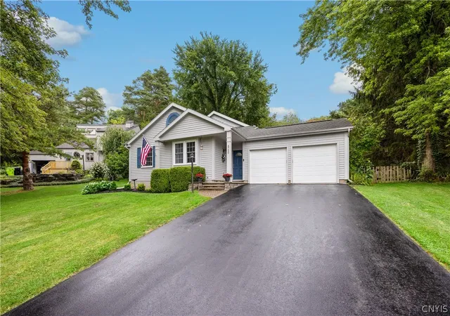 Photo 3 of Sale Pending at 4750 Sabre Ln, Manlius, NY 13104 | MLS# S1707467 | Listing updated on 2026-08-31