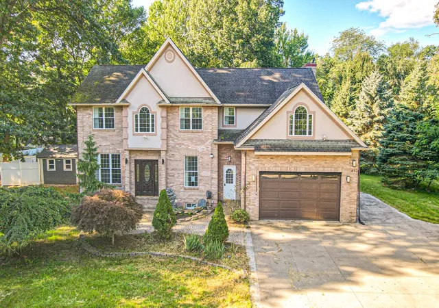 Photo 2 of Single family home for sale at 493 Lake View Ter, Webster, NY 14580 | MLS# R1707900 | Listing updated on 2026-08-26