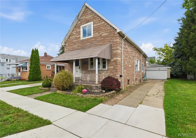 Photo 3 of Single family home for sale at 51 Pleasant Pkwy, Buffalo, NY 14206 | MLS# B1708042 | Listing updated on 2026-09-12