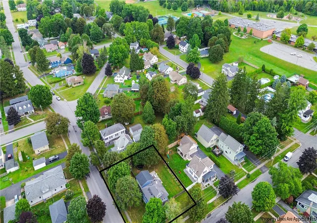 Photo 3 of Single family home for sale at 325 Kinsley St, Sherrill, NY 13461 | MLS# S1708060 | Listing updated on 2026-08-23